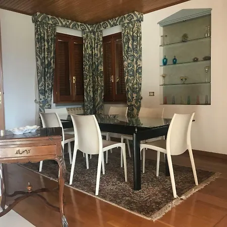 Casa Alberto Dalla Roby דירה *